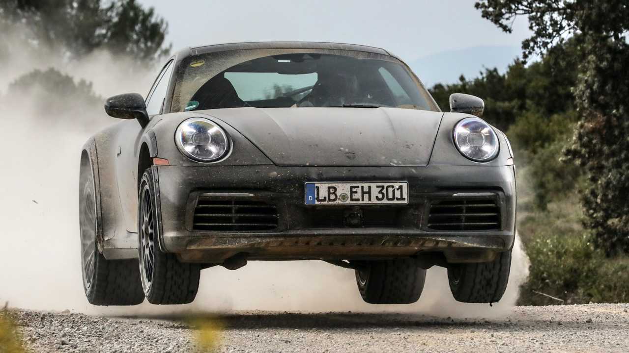 2023 Porsche 911 Dakar teaser