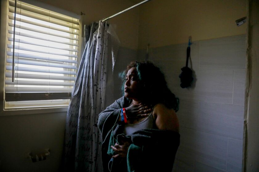 Sabrina Dolan, 28, heeft gezondheidsproblemen en mogelijke kooldioxidevergiftiging veroorzaakt door het wonen in haar appartement
