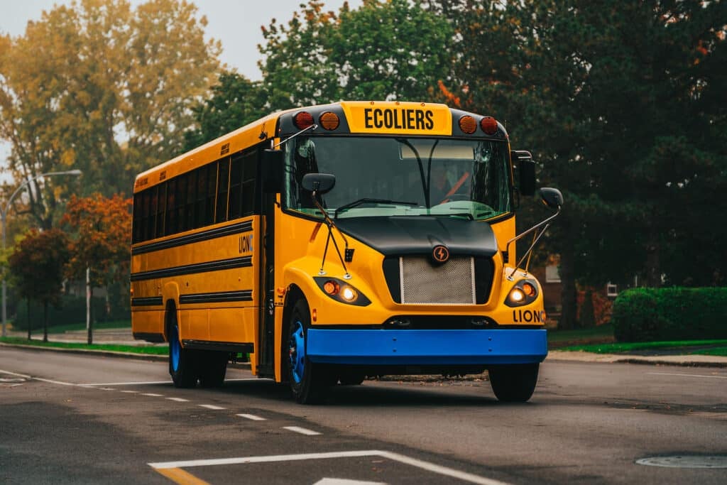 LionC elektrikli okul otobüsü REL sürüşü