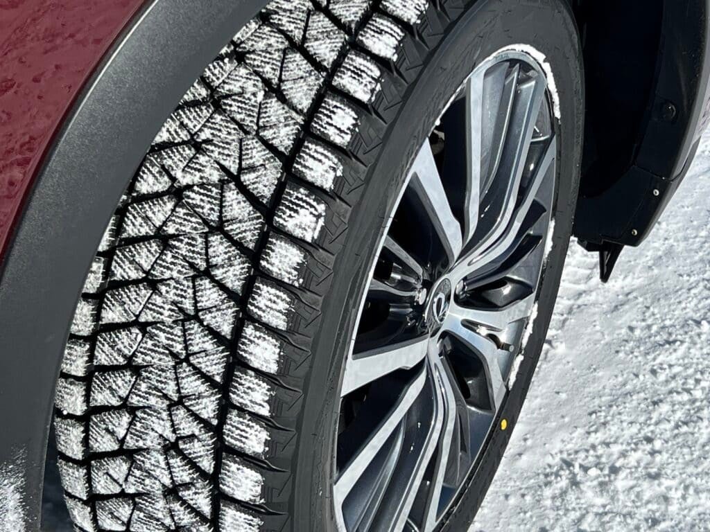 Infiniti snow drive tires 2023