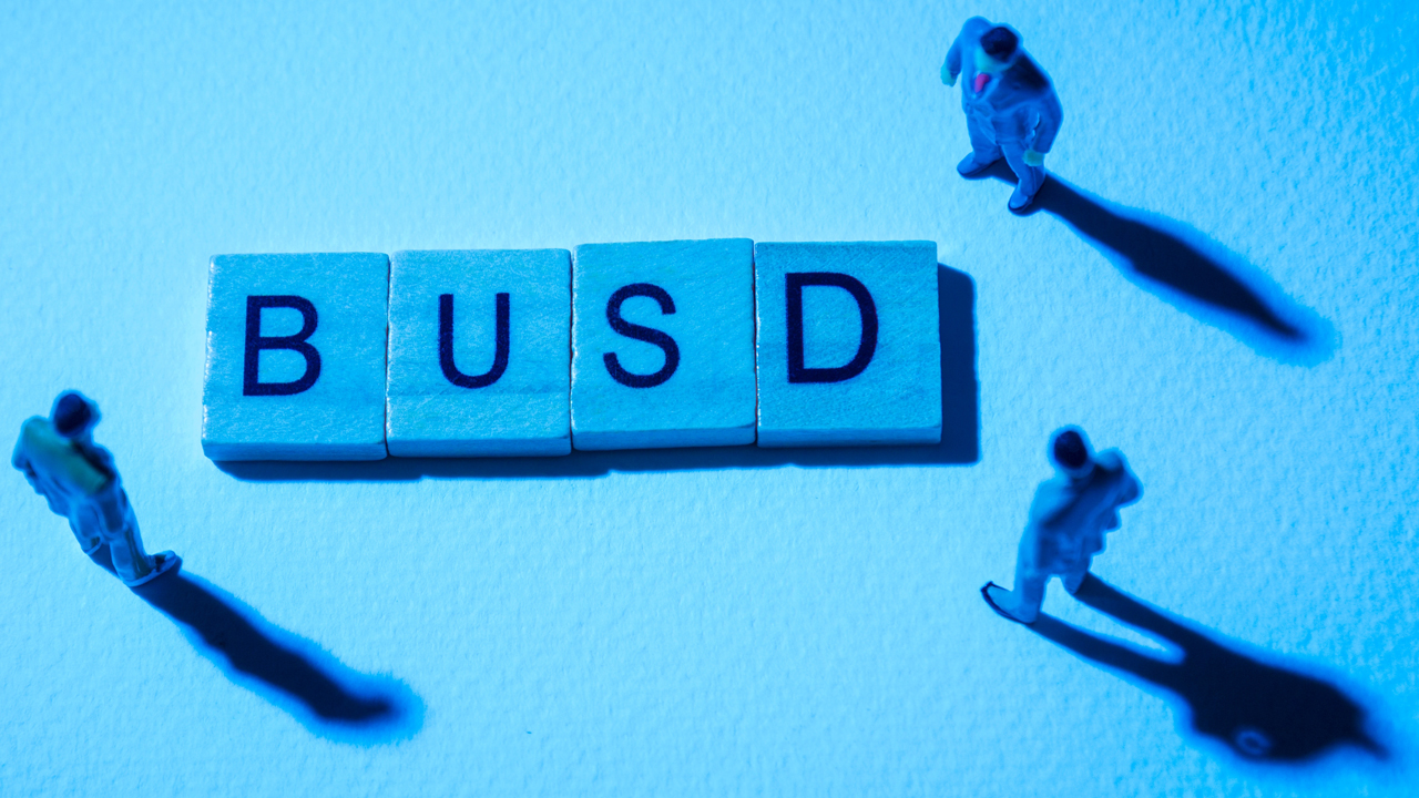 支配力が大幅に低下する中、BUSDステーブルコインがトップ10の暗号資産から脱落