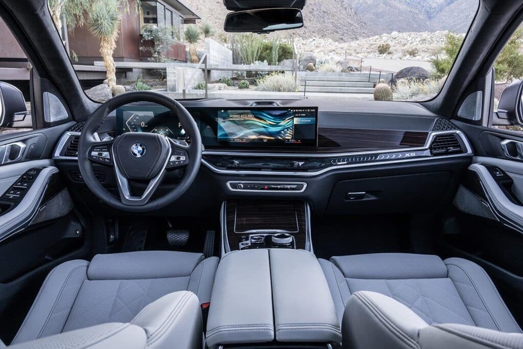 2024 BMW X5 xDrive 50e - interior
