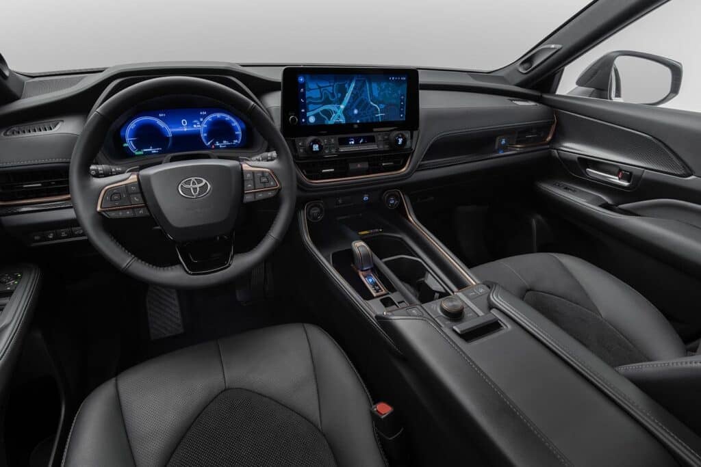 2024 Toyota Grand Highlander - интерьер REL