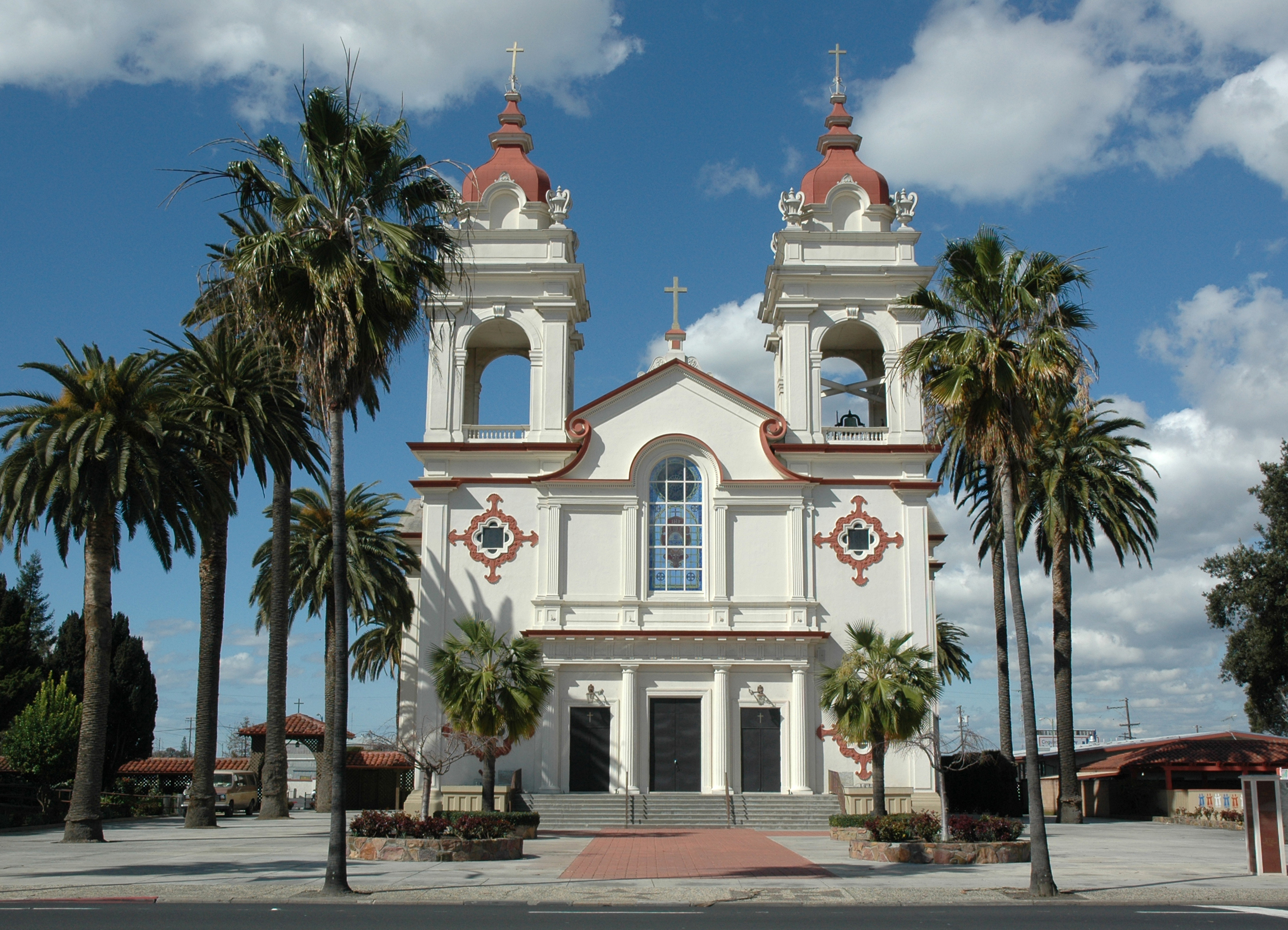 Traditionele kerk in de buurt van de Santa Clara-vallei, de Portugese nationale kerk met vijf wonden