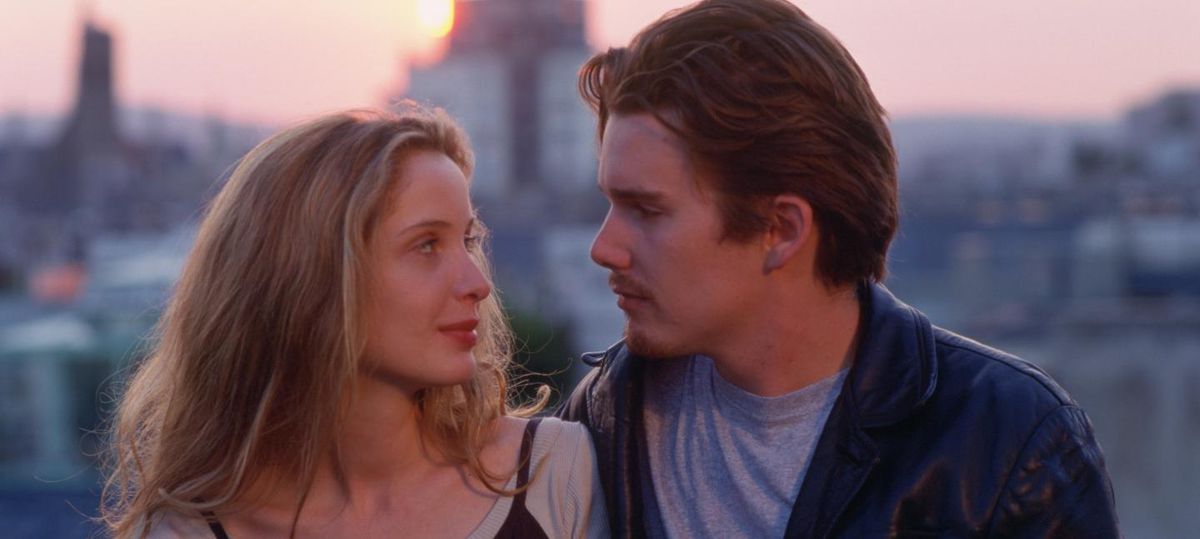 Céline (Julie Delpy) và Jesse (Ethan Hawke) trong phim Before Sunrise của Richard Linklater