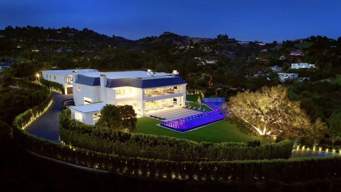 85 million Beverly Hills mansion Dapper Labs CEO Gharegozlou rented - Dapper Labs CEO in the Hot Seat with Toxic Culture, Extravagant Tastes, and Court Battle
