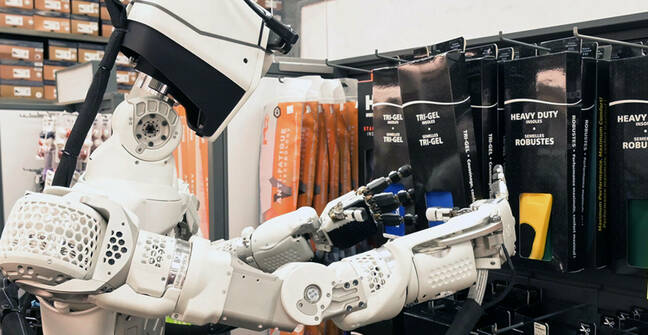 En Sanctuary AI-robot jobber i en butikk
