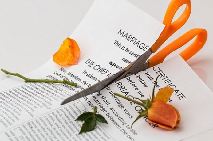Pixabay stevepb 離婚 - 弁護士を雇う必要がある場合の上位 6 つの状況