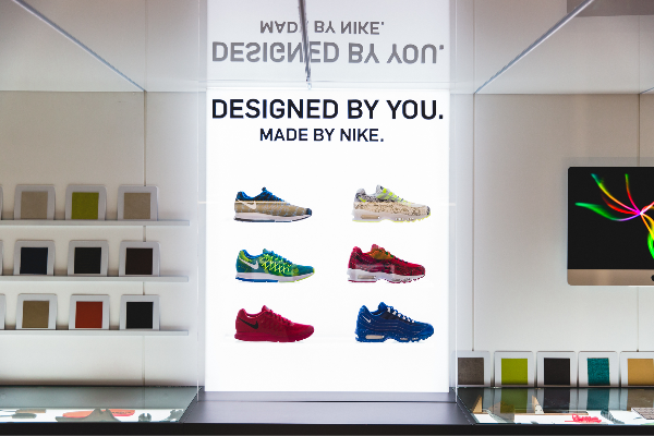 Nike ユーザーがデザインしたシューズ - AI によるソーシャル メディア