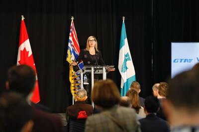 Kirsten de Bruijn, WestJet Executive Vice-President, Cargo (CNW Group/WESTJET, een Alberta Partnership)