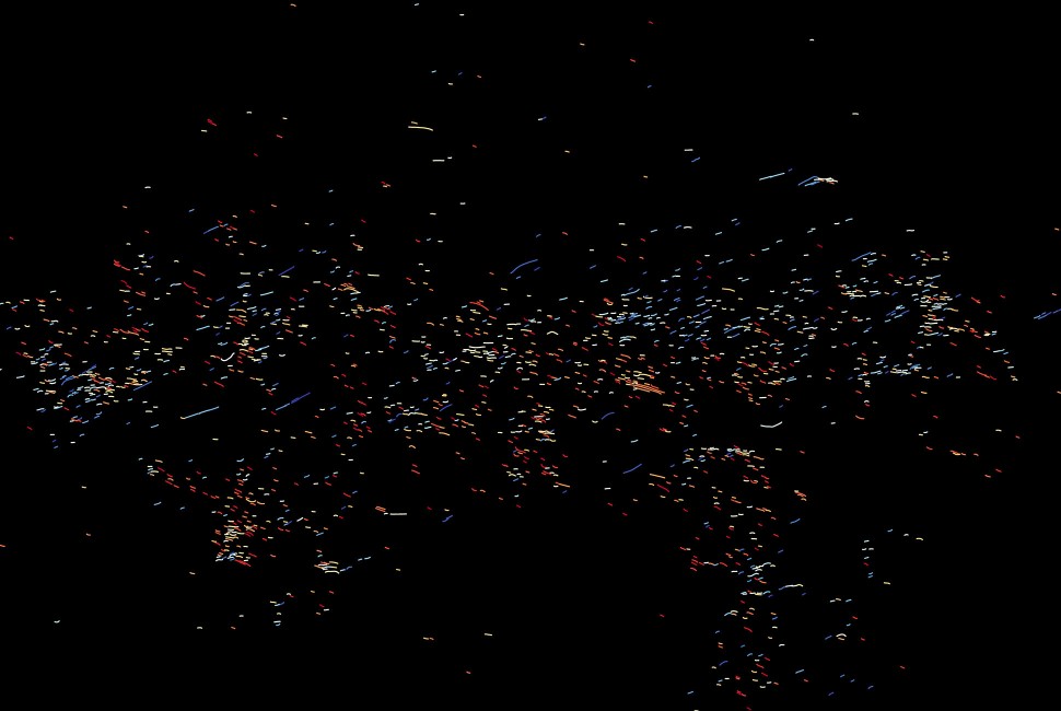 Imagen de MeerKAT con filamentos cortos, codificados por colores según el ángulo, en el centro galáctico