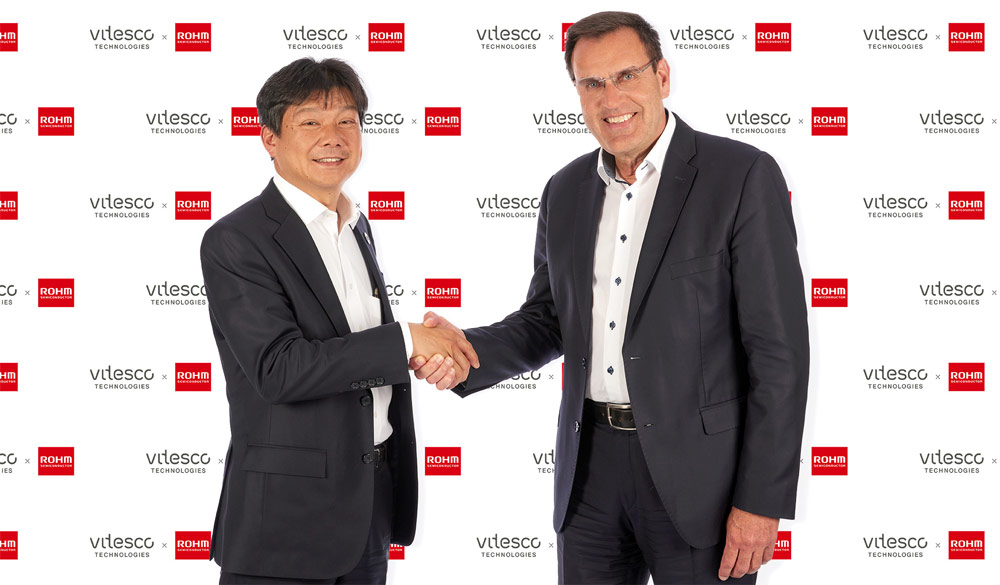 Dr. Kazuhide Ino, bestuurslid van ROHM, managing executive officer & CFO (links) en Vitesco Technologies' CEO Andreas Wolf (rechts).