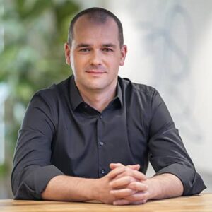 FintechOS CEO 兼共同創設者 Teodor Blidarus 氏。