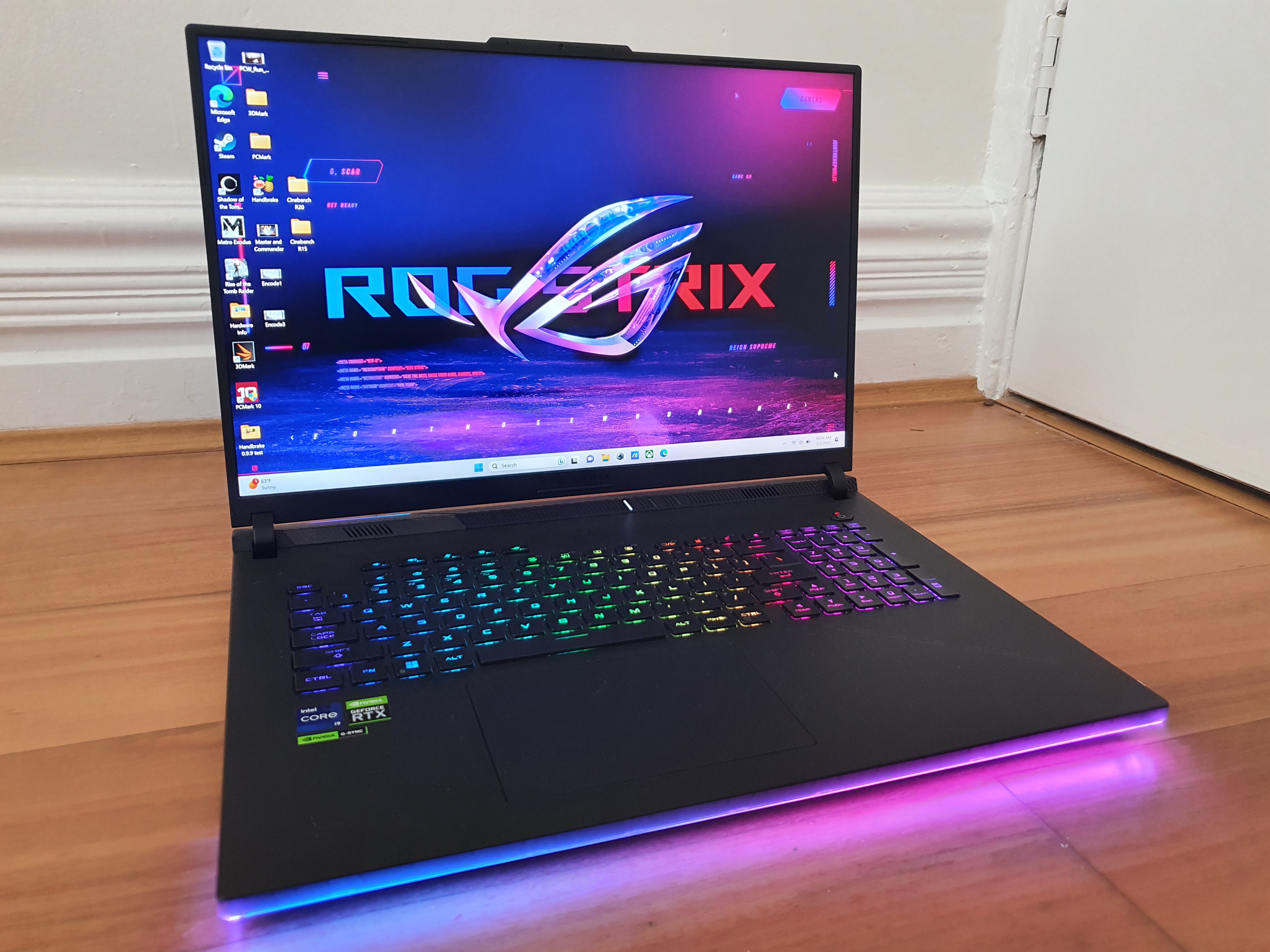Asus ROG Strix G18 - 최고의 18인치 게임용 노트북