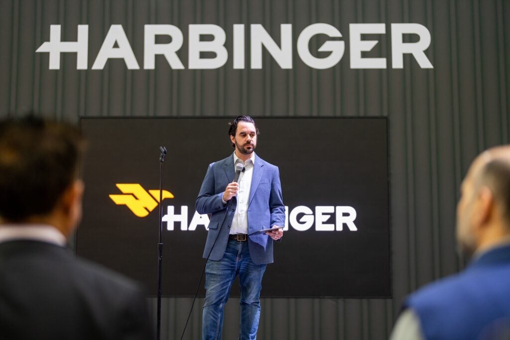 El director ejecutivo de Harbinger, John Harris, en NAIAS 2022