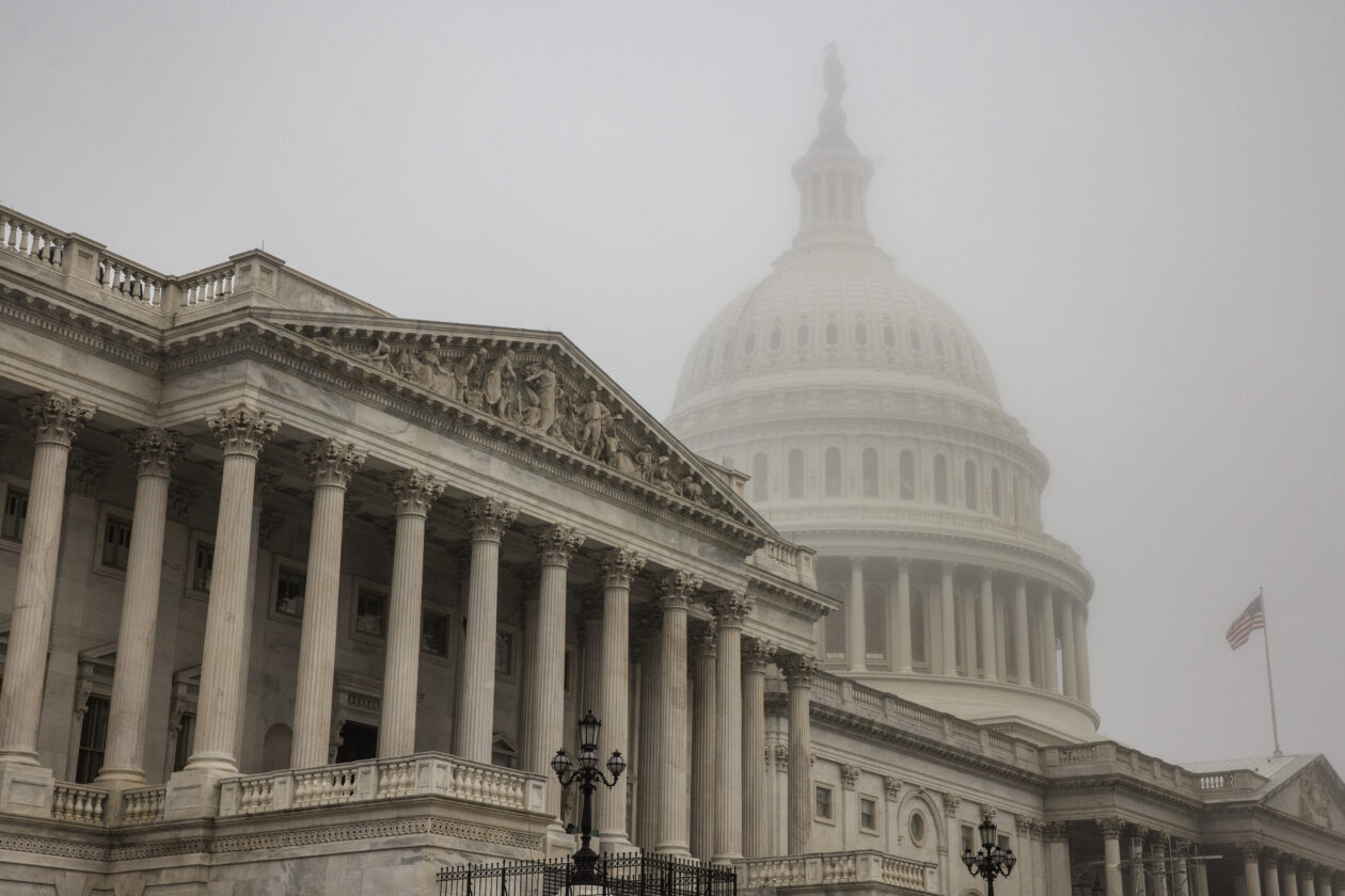 La cúpula del Capitolio de los Estados Unidos detrás de la Cámara de Representantes de los Estados Unidos. | Las elecciones de mitad de período en EE. UU. pueden significar más progreso en la regulación de la industria de las criptomonedas