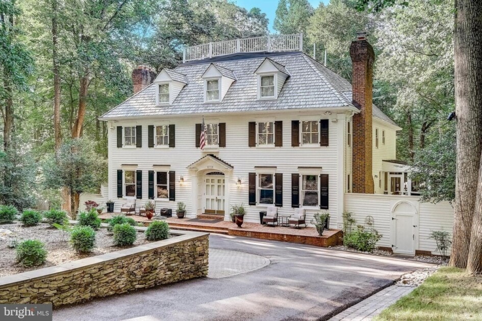 One luxury home feature in Maryland is curb appeal