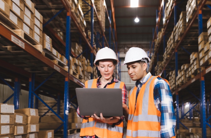 Warehouse employees having inventory visibility