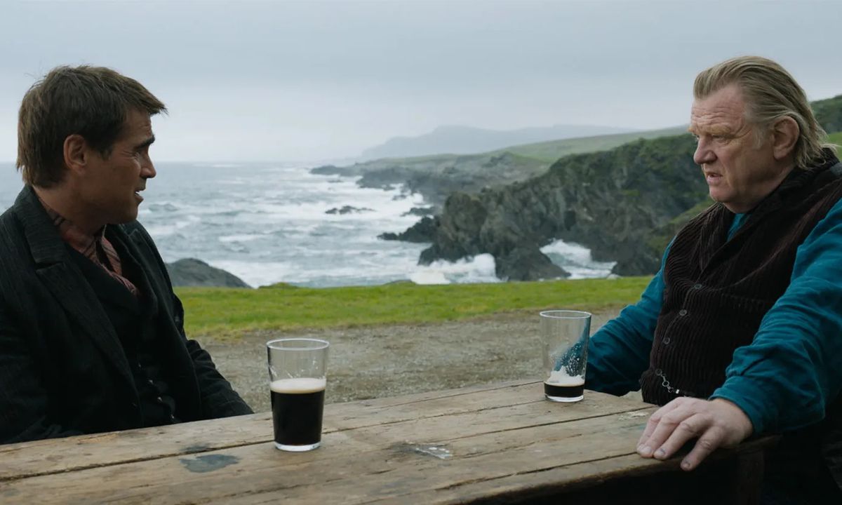 Colin Farrell và Brendan Gleeson trong Banshees of Inisherin.