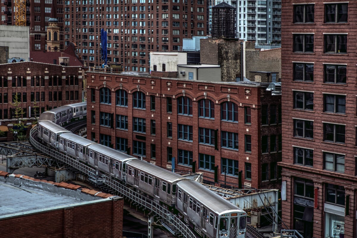 Rame de métro au centre-ville de Chicago, Illinois