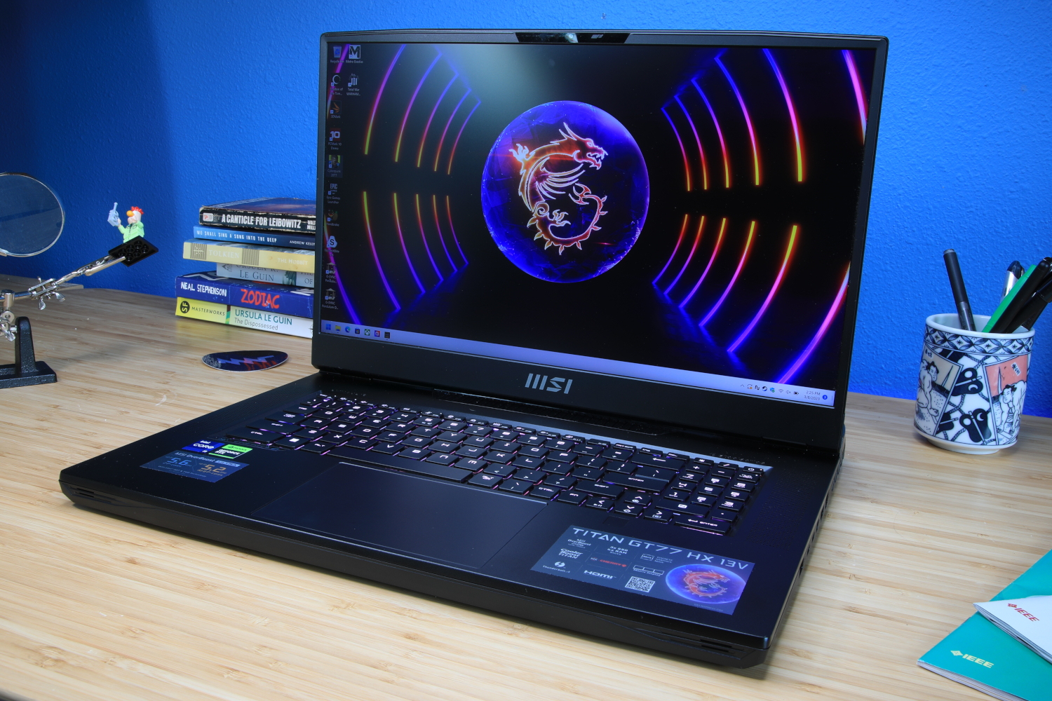 MSI Titan GT77 HX 13V - 비디오 편집을 위한 최고의 고급형 노트북