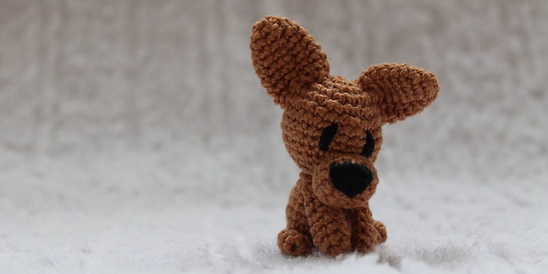 かぎ針編みの犬のおもちゃ
