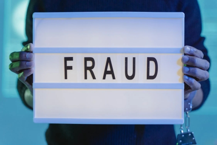 Fraude Pexels Tima Miroshnichenko - Menaces croissantes : l'impact mondial de la fraude aux paiements push