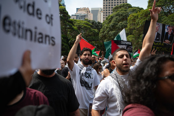 Thousands of people attended a pro-Palestinian rally in the Sydney CBD on Saturday. 