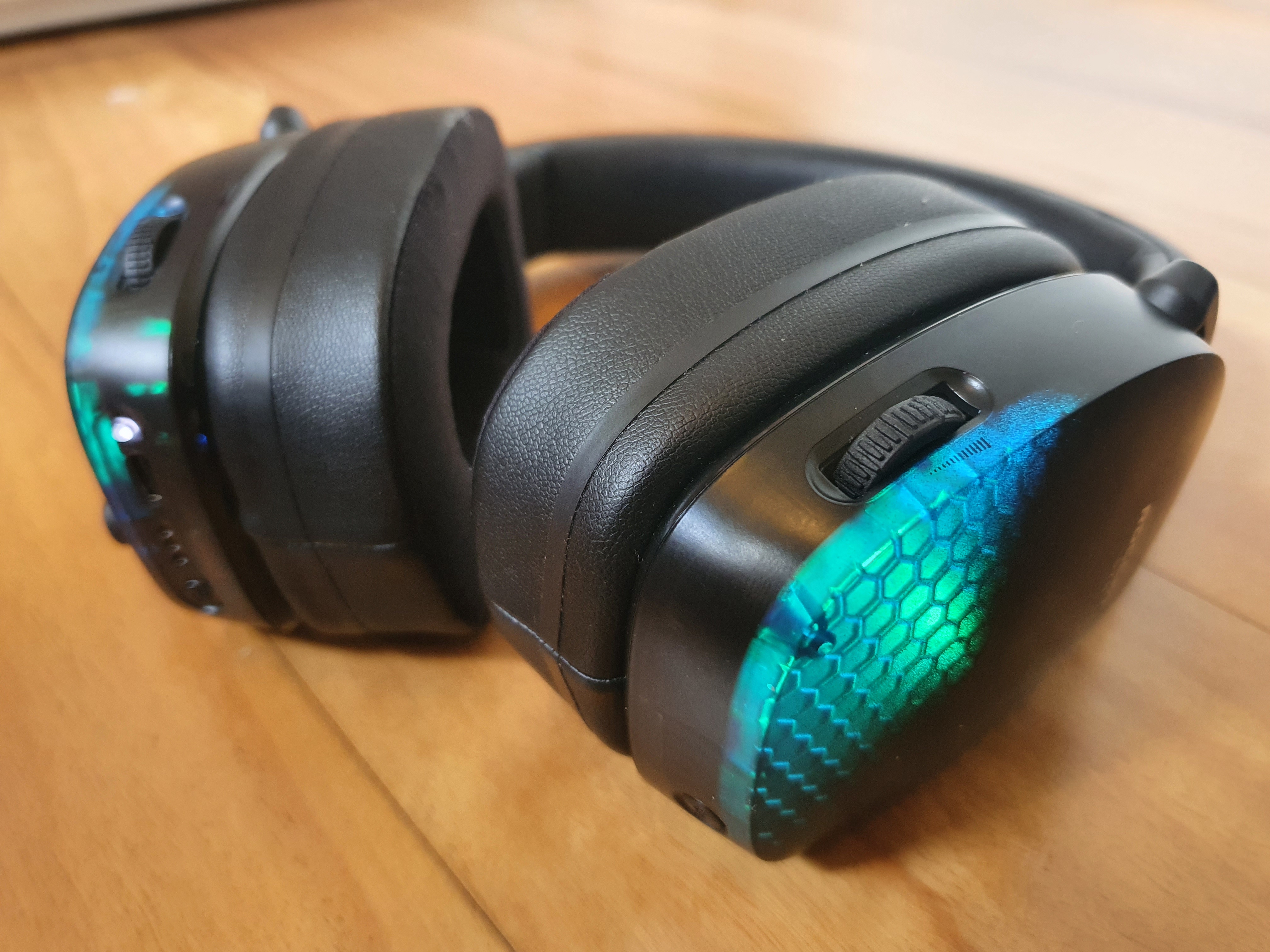 Roccat Syn Max Air - Beste draadloze RGB-headset
