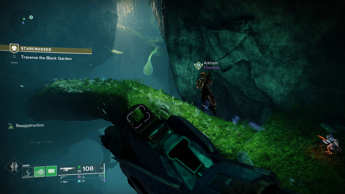 يقفز الحراس عبر أغصان الأشجار الضخمة في لعبة Destiny 2