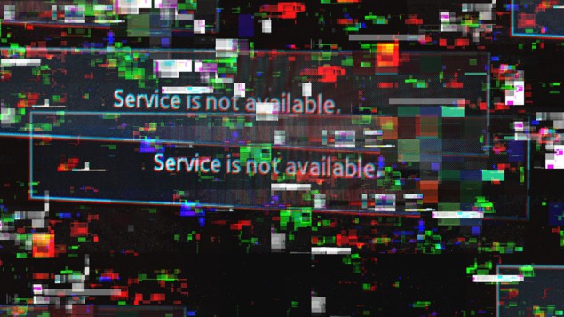 Thông báo dịch vụ không có sẵn trên màn hình TV với hiệu ứng trục trặc