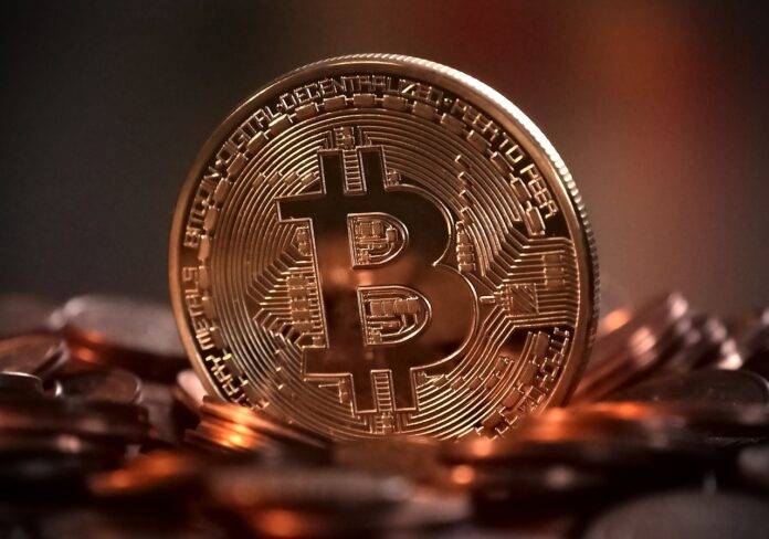 Bitcoin phá vỡ mức 52 nghìn đô la, vượt trội so với cổ phiếu để đạt mức cao mới năm 2024