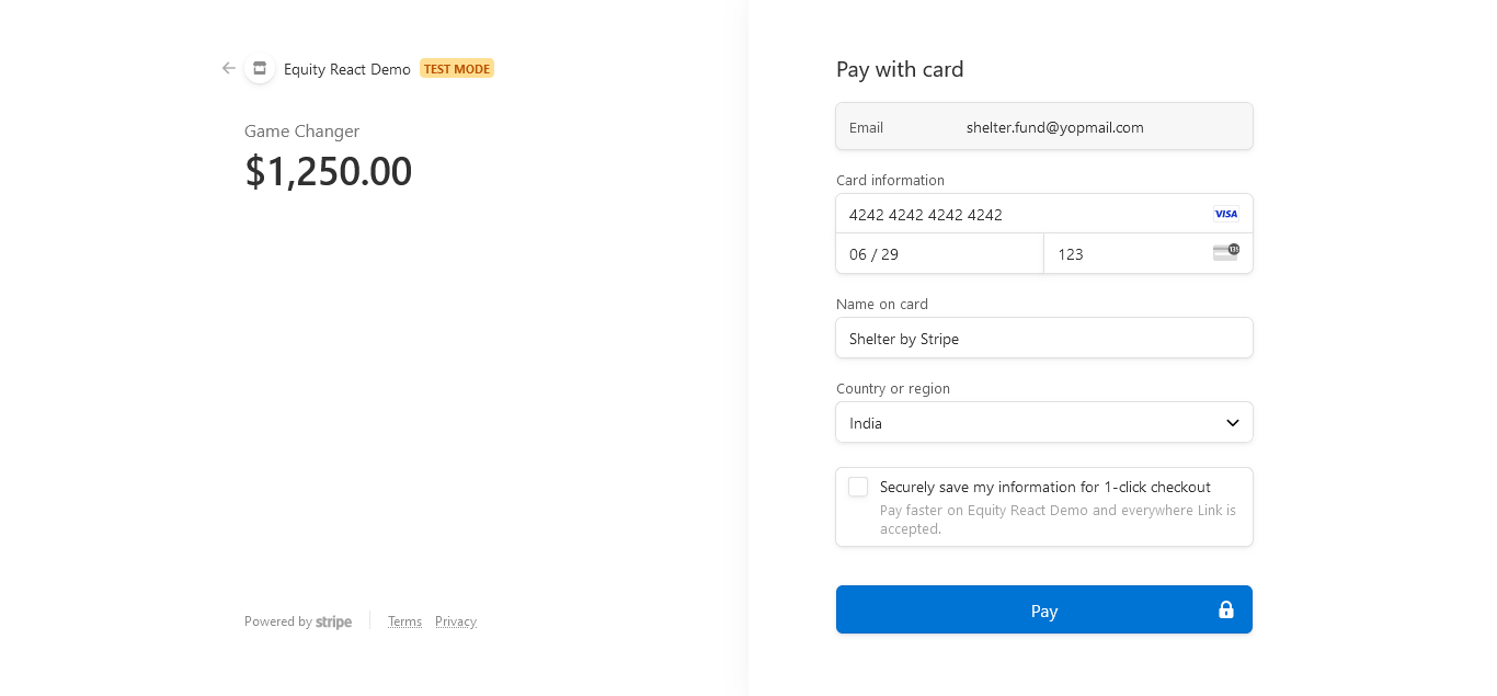 Ingrese los datos de la tarjeta en la pasarela de pago Stripe en el software de crowdfunding