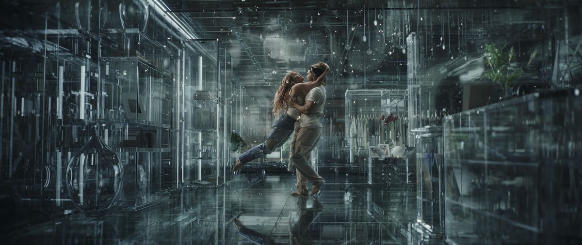 Jennifer Lopez khiêu vũ trong một cảnh của This Is Me...Now: A Love Story.