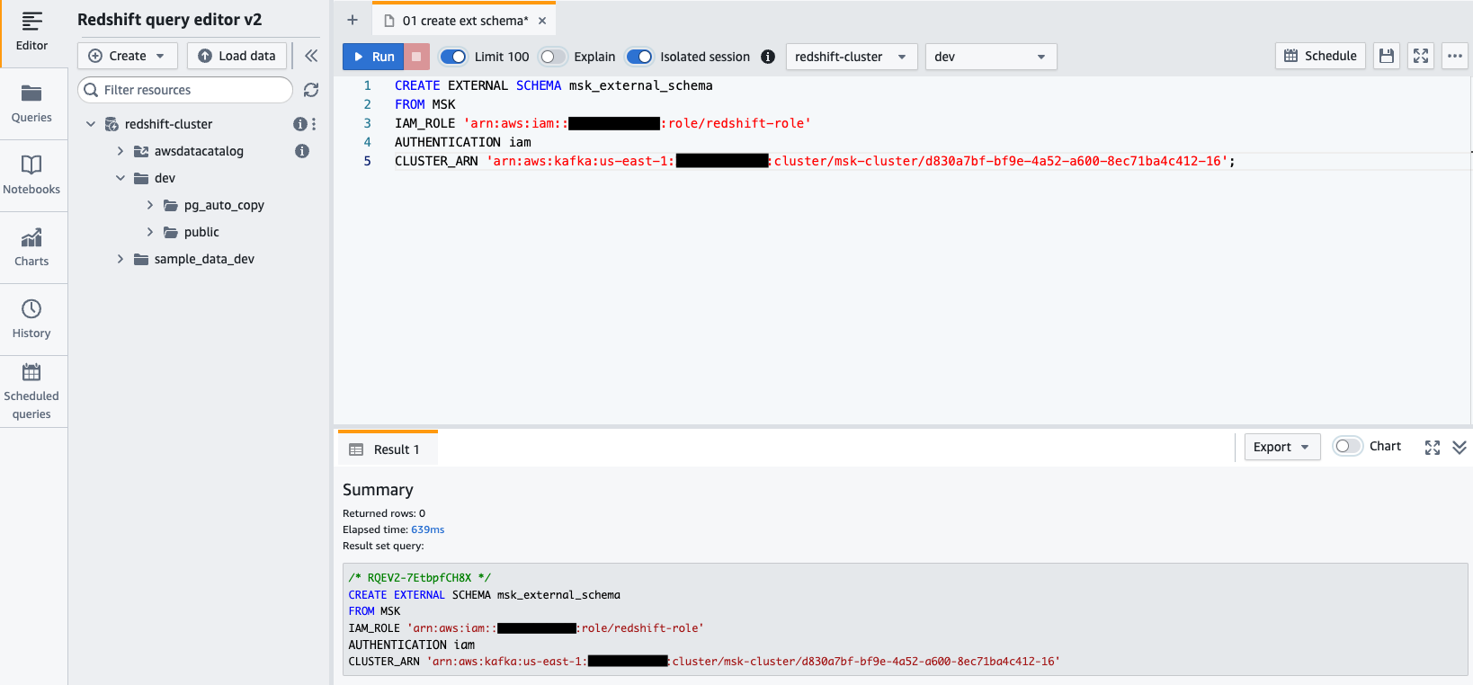 redshift query-editor v2 toont de SQL-instructie die wordt gebruikt om een ​​extern schema van Amazon MSK te maken