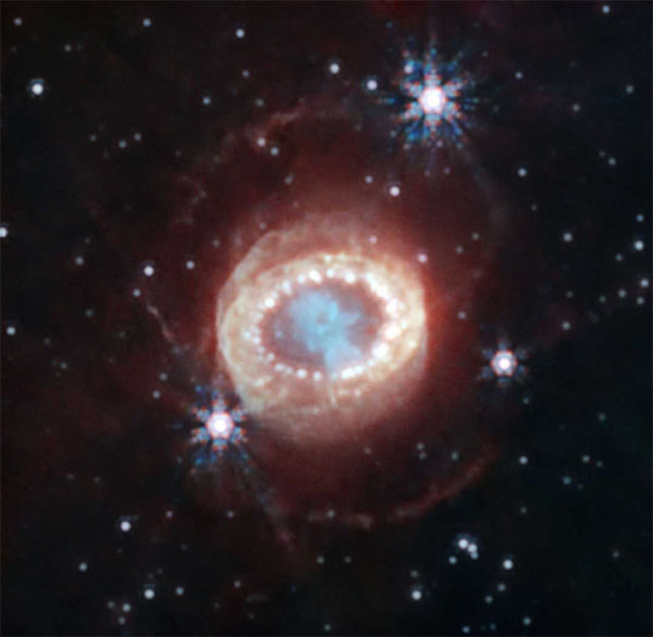 Een nabij-infraroodbeeld van het overblijfsel achtergelaten door supernova 1987A
