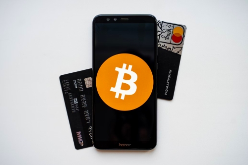 Unsplash Vadim Artyukhin Mastercard pagamenti blockchain - Mastercard e MetaMask svelano la carta di pagamento Web3
