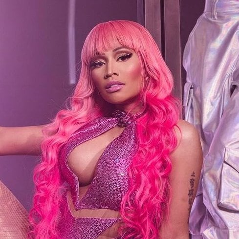 Nicki Minaj, Kate Perry ve 200 Diğer Sanatçı, Müziğin 'Değersizleştirilmesi' Nedeniyle Yapay Zeka Geliştiricilerini Eleştirdi