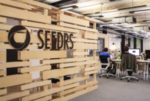 유럽의 주식 크라우드 펀딩에 관한 블로그의 Seedrs 로고 이미지