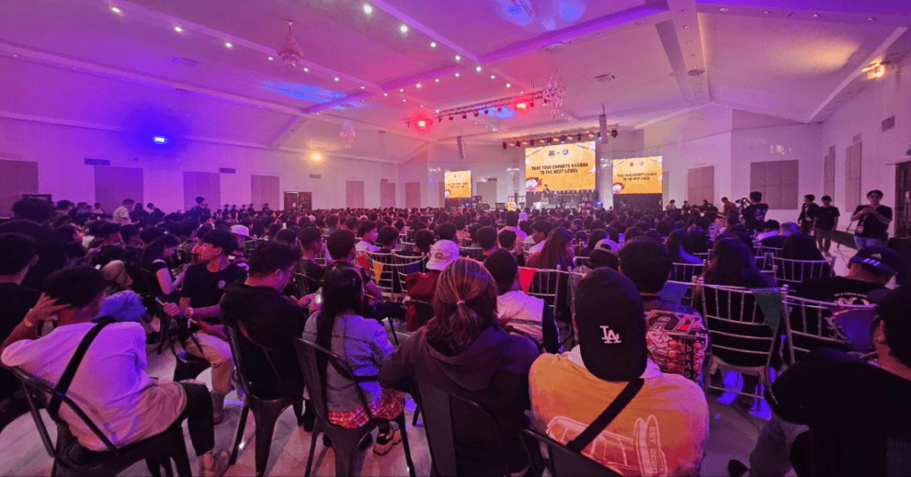 記事用写真 - 1,000 人以上の参加者: リパでの YGG Pilipinas キックスタート ロードトリップ