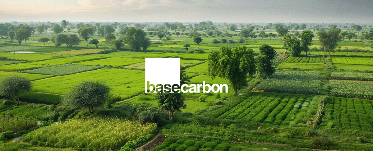 Las empresas públicas transformando la sostenibilidad_Vista panorámica de las tierras agrícolas rurales en el estado de Uttar Pradesh, en el norte de la India_visual 3