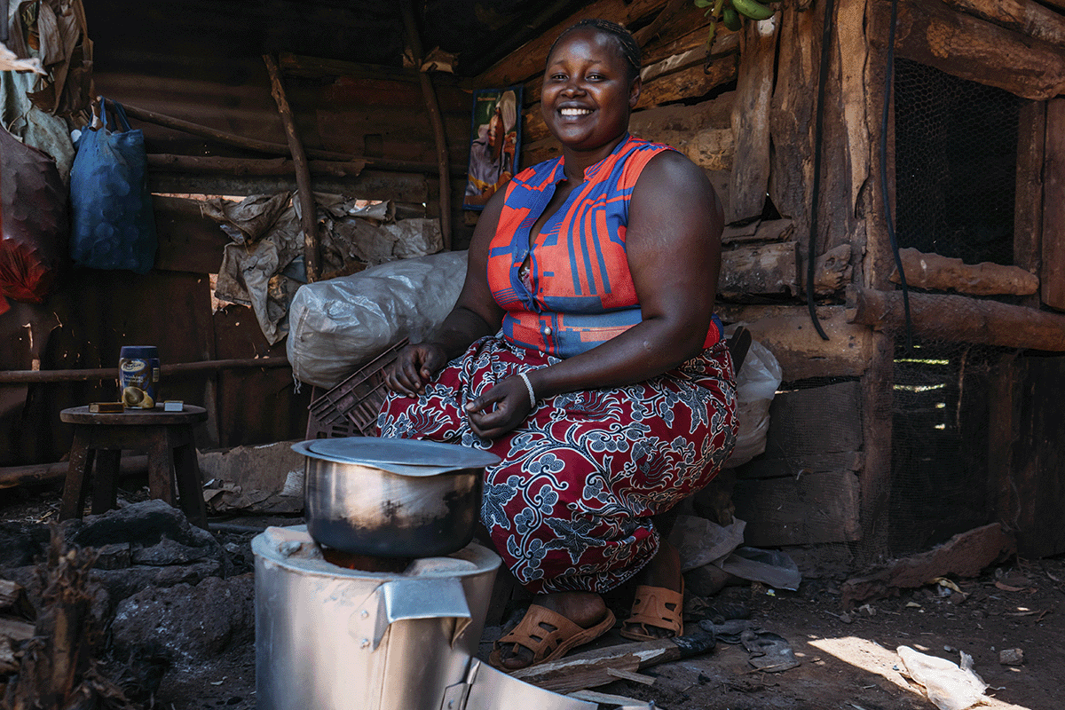100 Reasons carbon credits are the best thing that ever happened to improve conditions on our planet_Local woman cooking a meal using an energy efficient cookstove_visual 8
