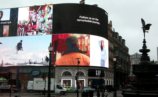 3D billboard advertising display from Meta.